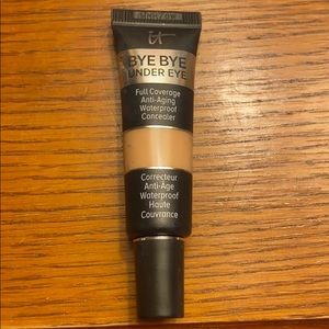 It Cosmetics bye bye undereye anti aging concealer